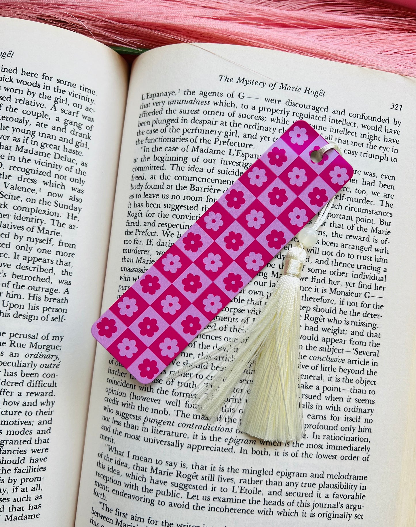 Pink Daisy Checkered Bookmark